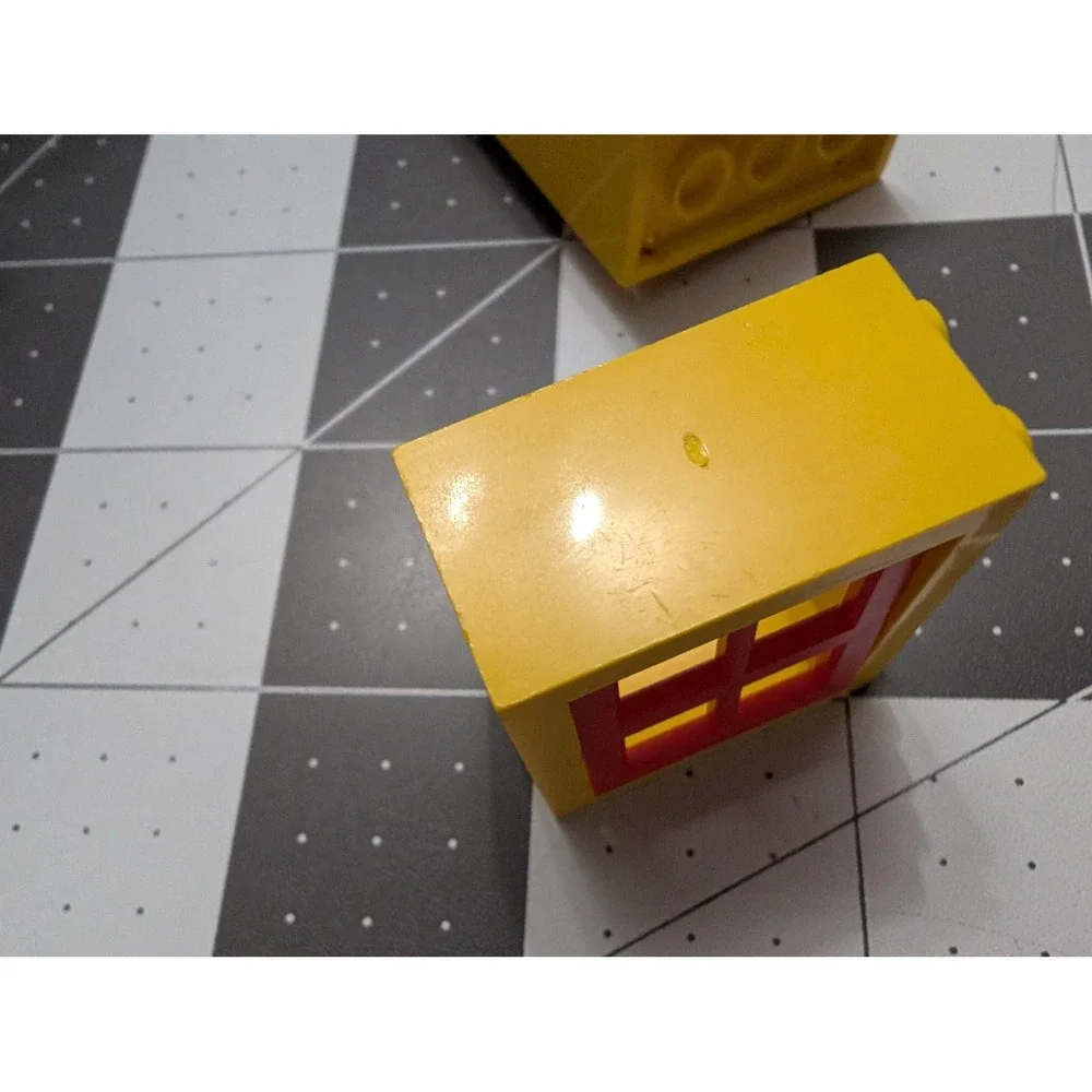 Lego‎ Branded Window & Door lot two yellow red replacement part